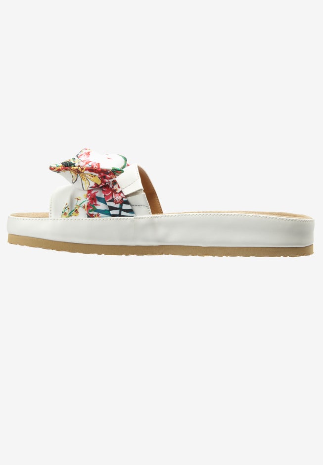 The Stassi Footbed Sandal image number 3
