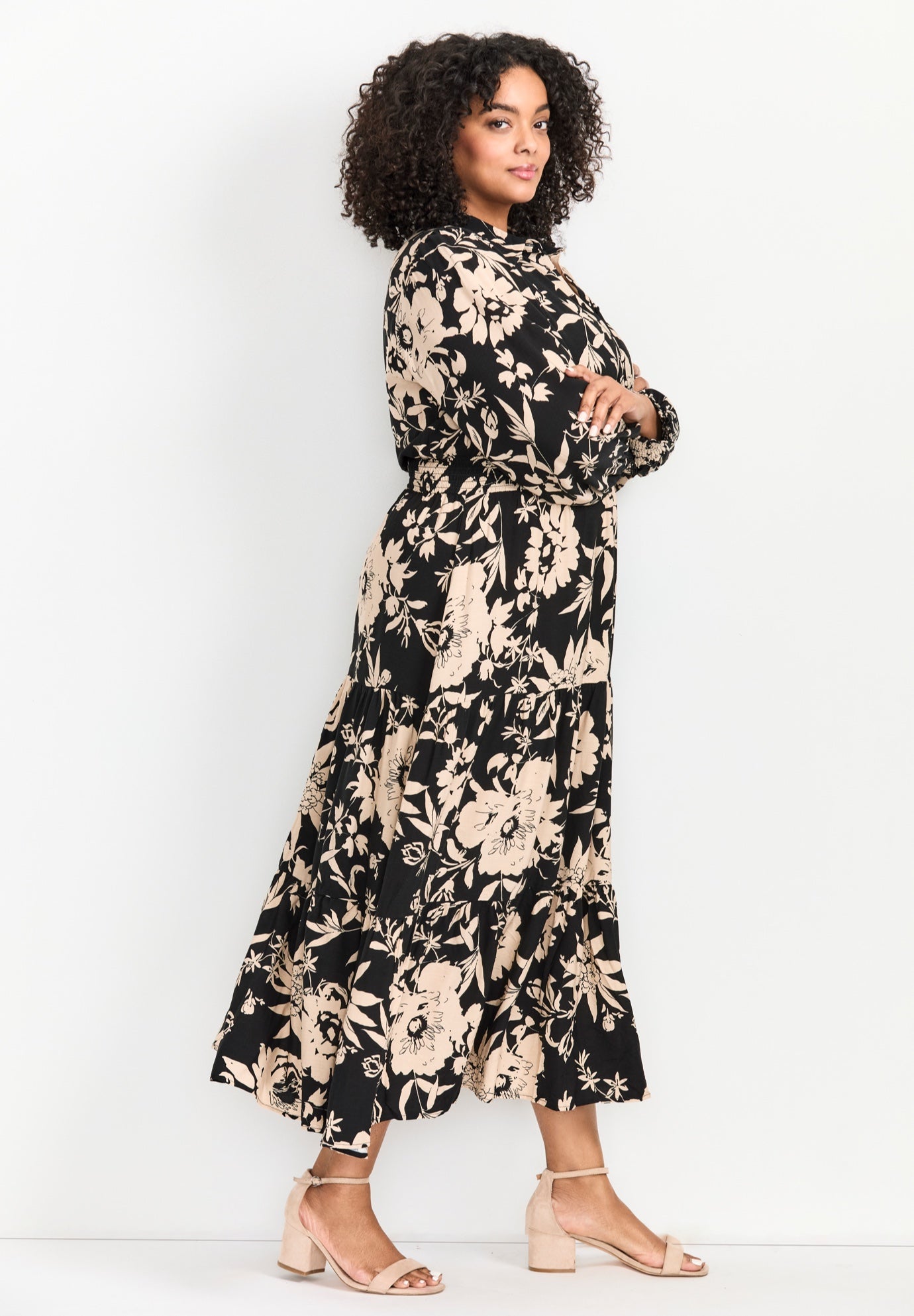 Shiloh Tiered Maxi Dress image number 2