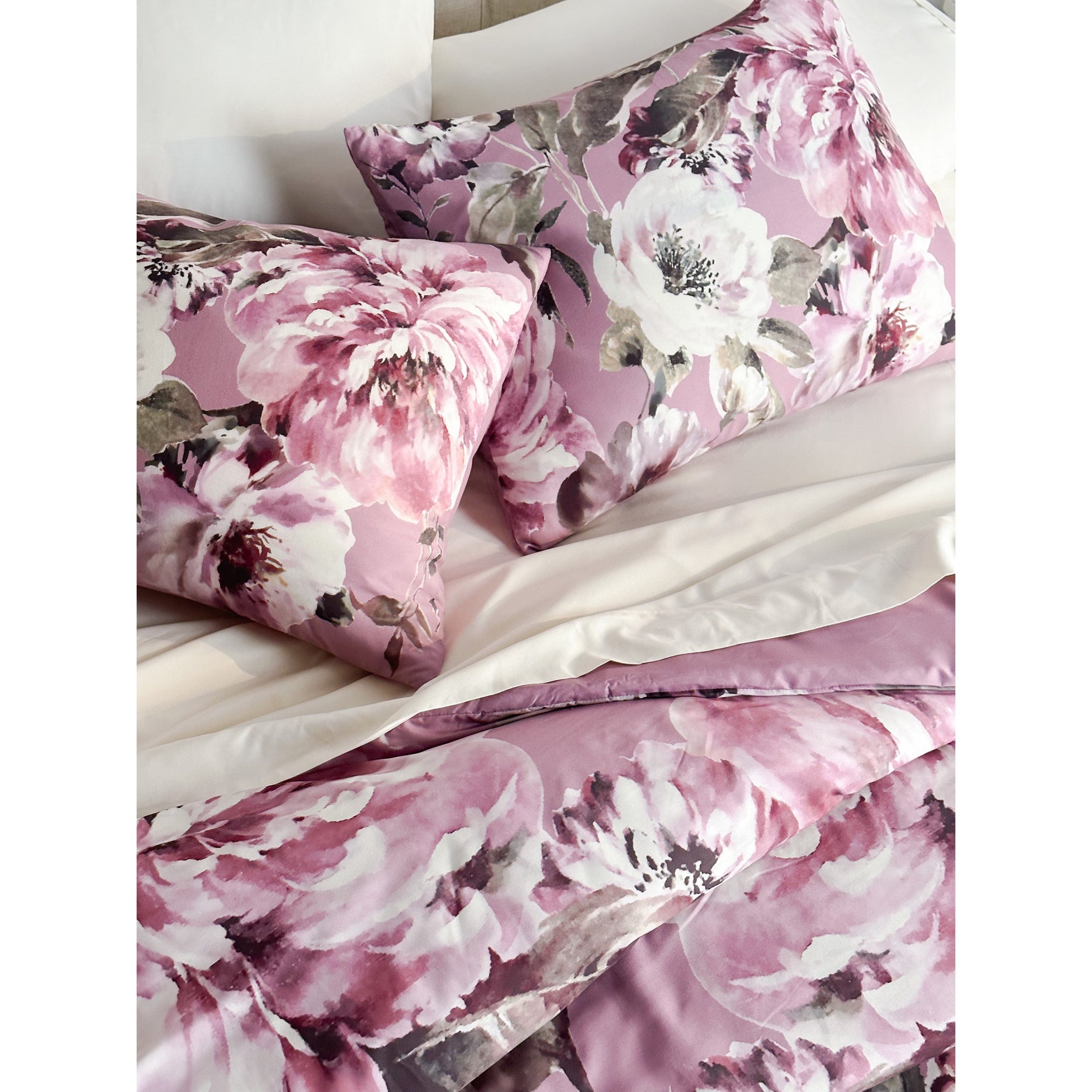 Eleanor Comforter Set image number 2