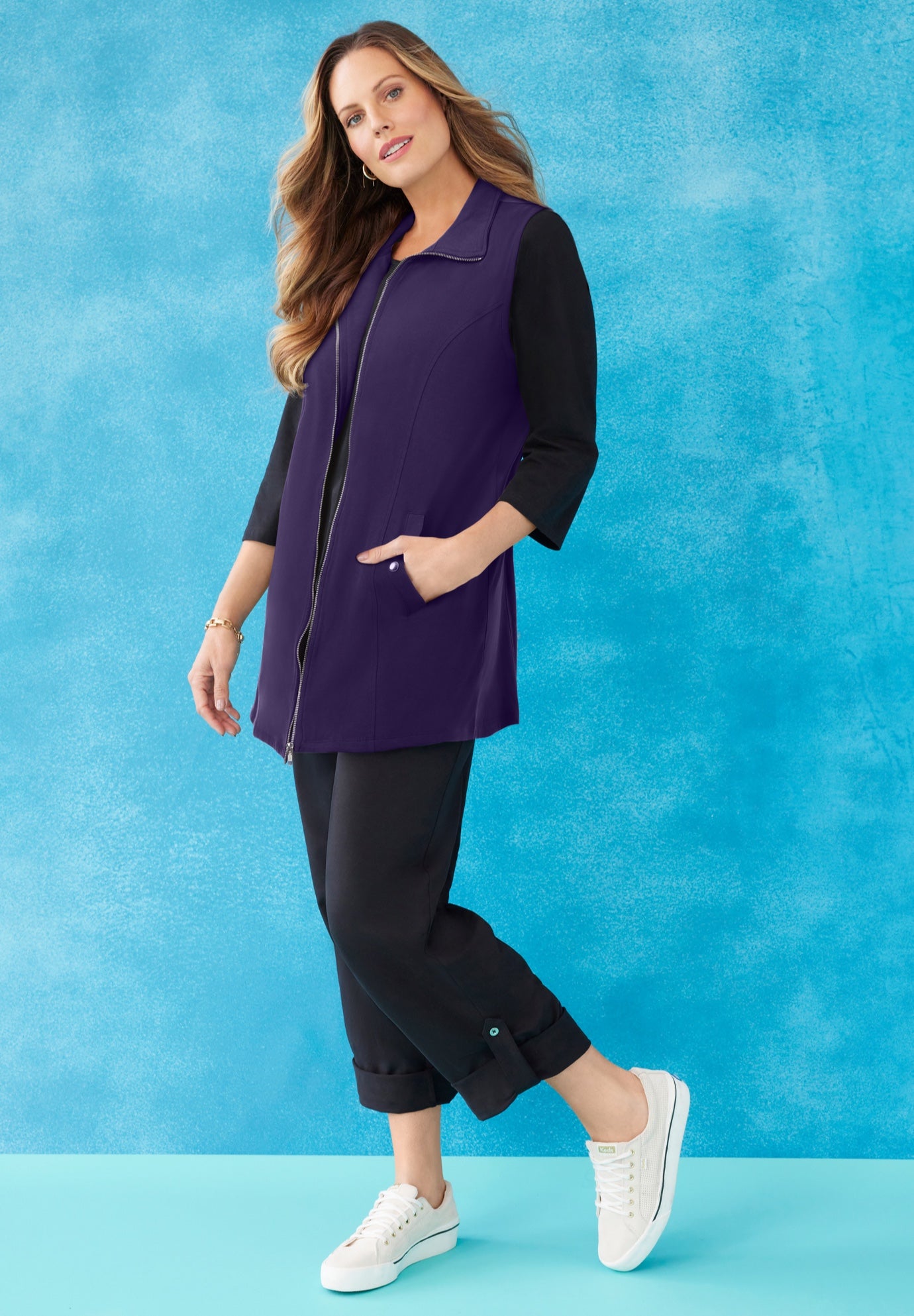 Suprema&reg; Studio Zip Front Vest image number 2