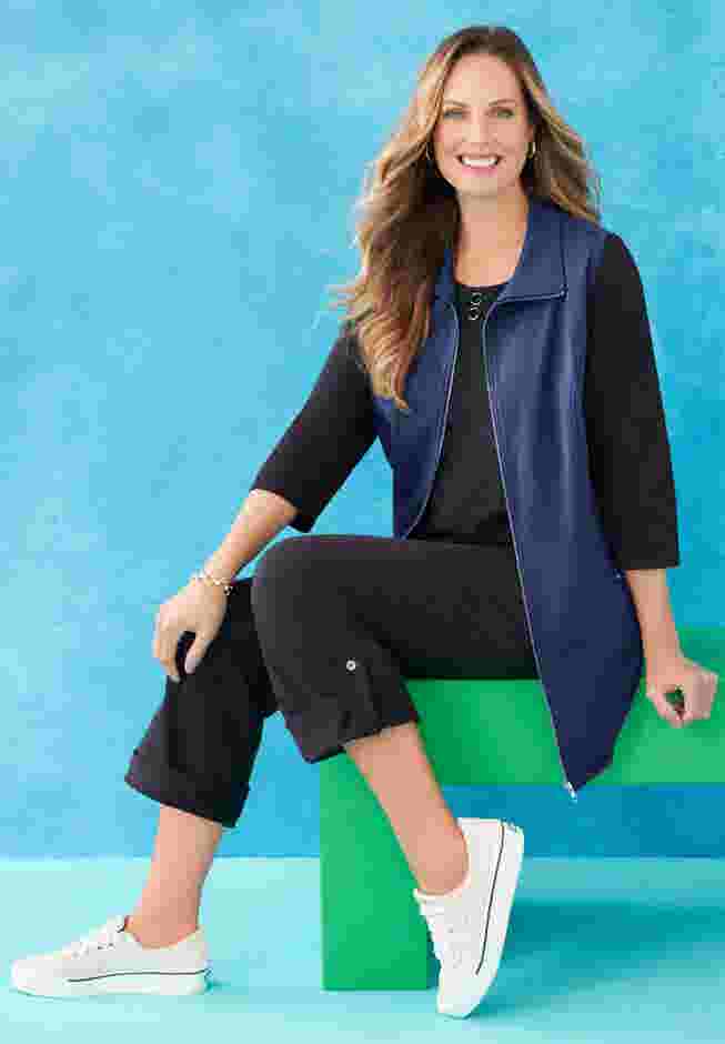 Suprema® Studio Zip Front Vest image number 0