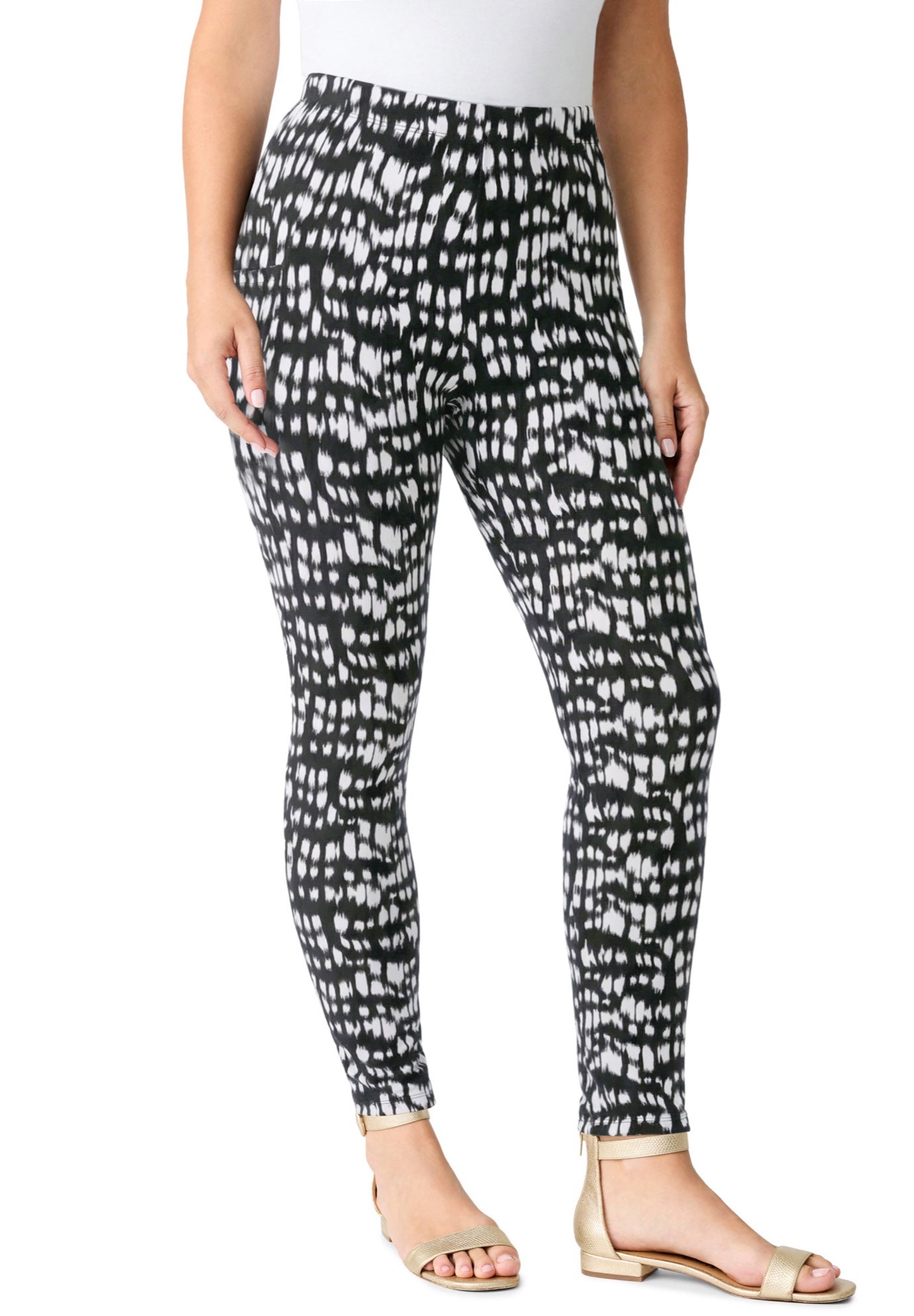 Side Pocket Essential Legging image number 0