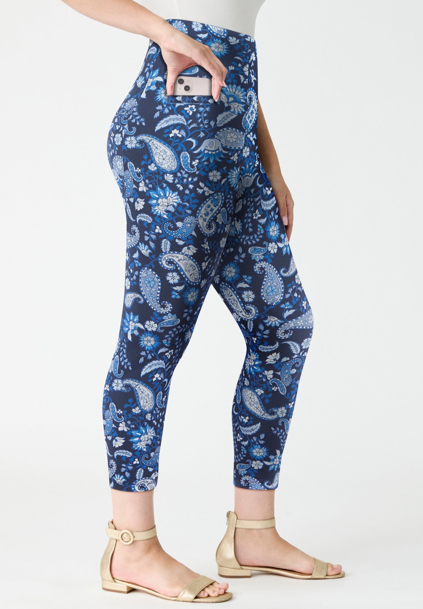Side-Pocket Essential Capri Legging image number 0