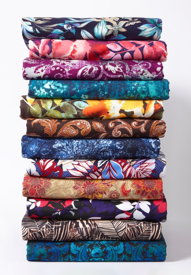 Easy Fit 3/4-Sleeve V-Neck Tunic image number 3