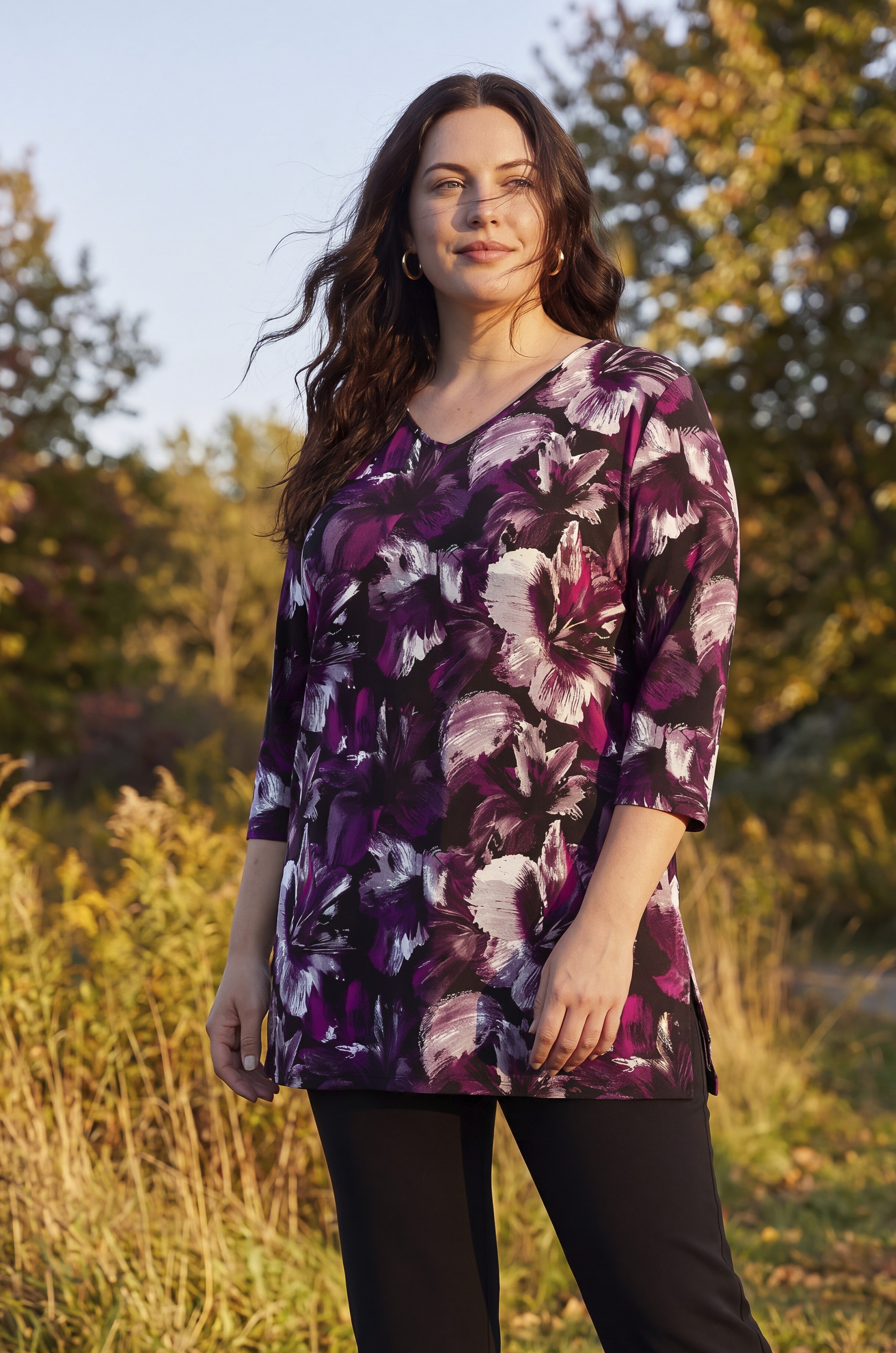 Easy Fit 3/4-Sleeve V-Neck Tunic image number 0