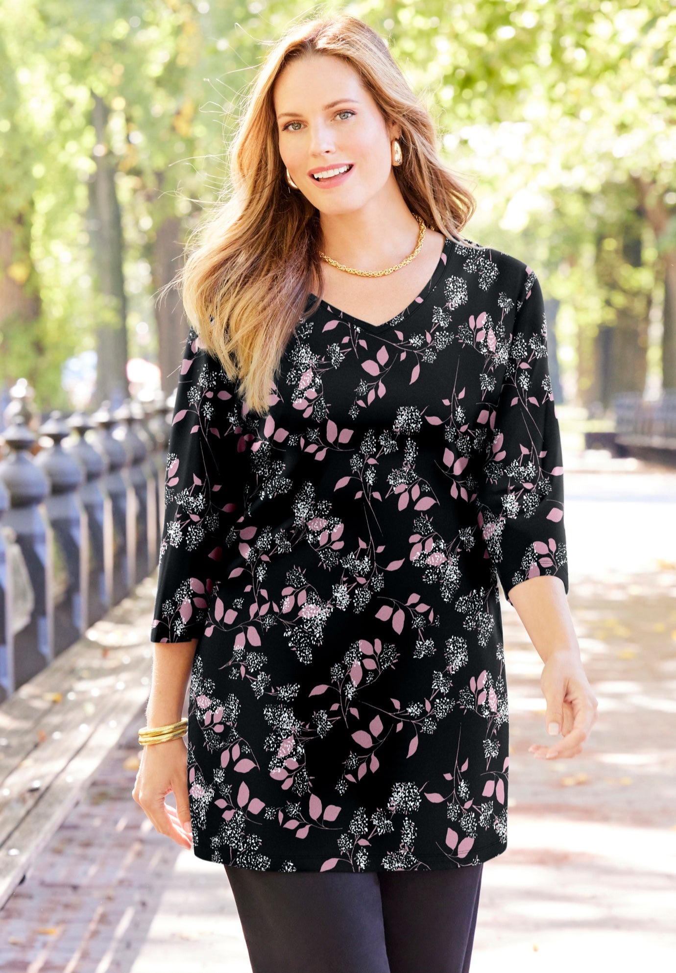 Easy Fit 3/4-Sleeve V-Neck Tunic image number 0