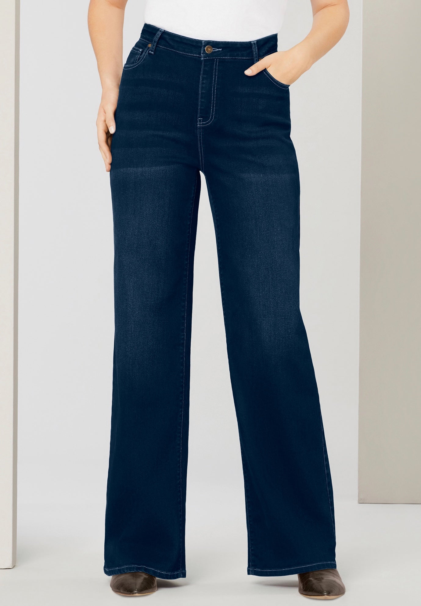 Plus Size 24/7 Stretch Wide Leg Jean image number 3