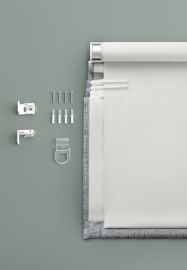 Sun Zero&trade; Somerton Textured 100% Blackout Cordless Roman Shade image number 3