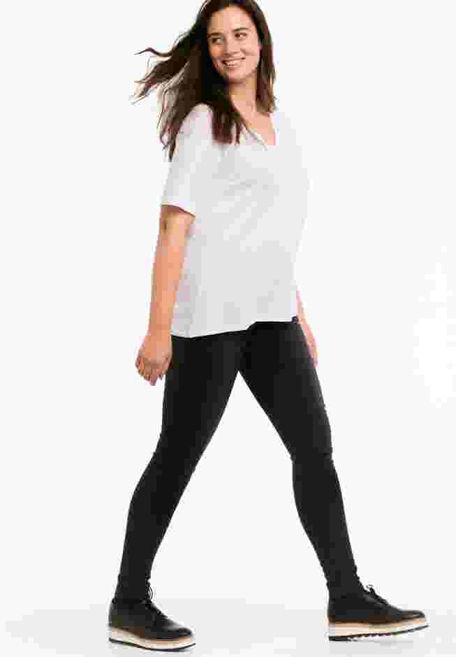 4-Pocket Stretch Jeggings image number 3