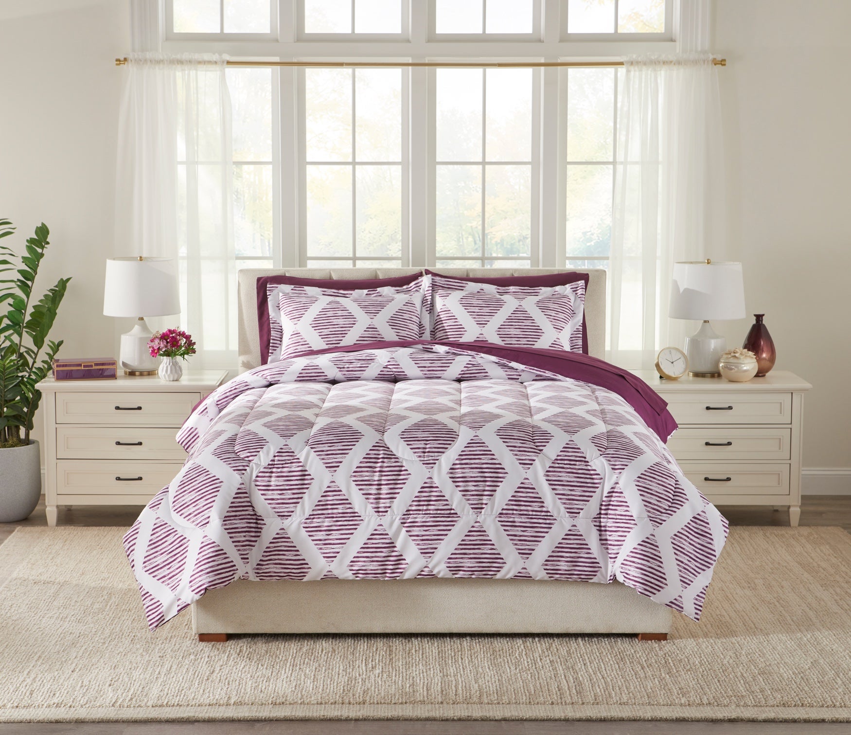 BH Studio Reversible Comforter image number 0