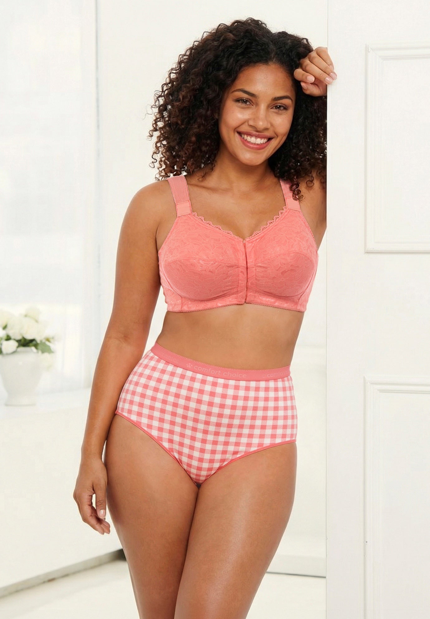 Front-Close Wireless Posture Bra image number 5