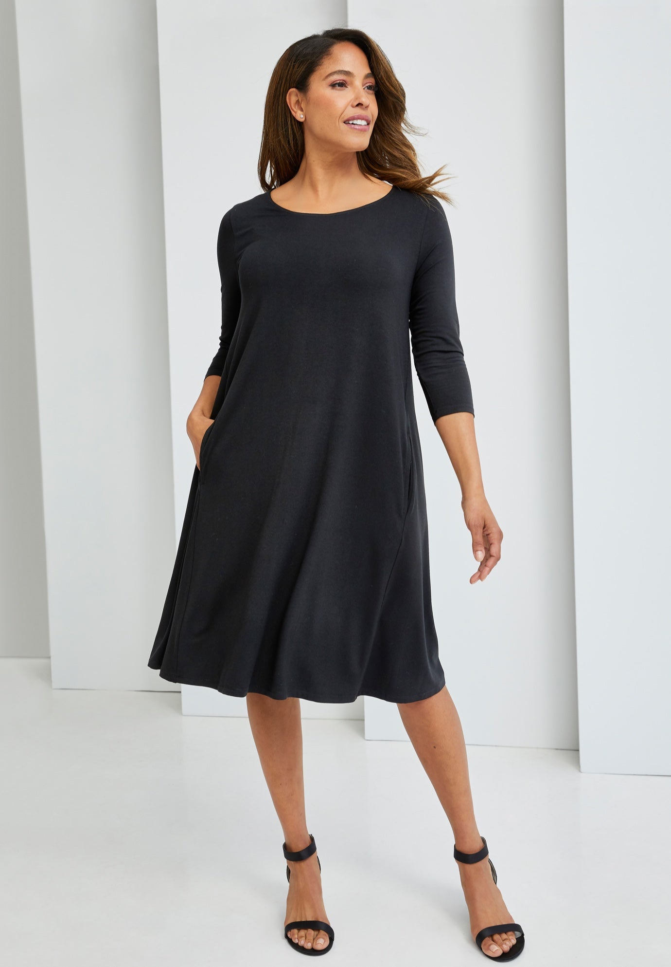 Stretch Knit Three-Quarter Sleeve T-shirt Dress image number 0