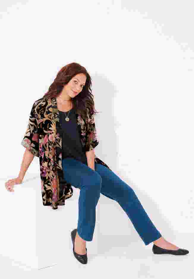 In-Vogue Velvet Kimono image number 5