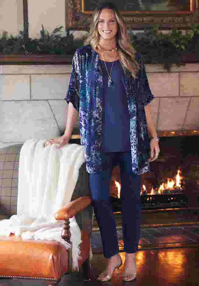 In-Vogue Velvet Kimono image number 6