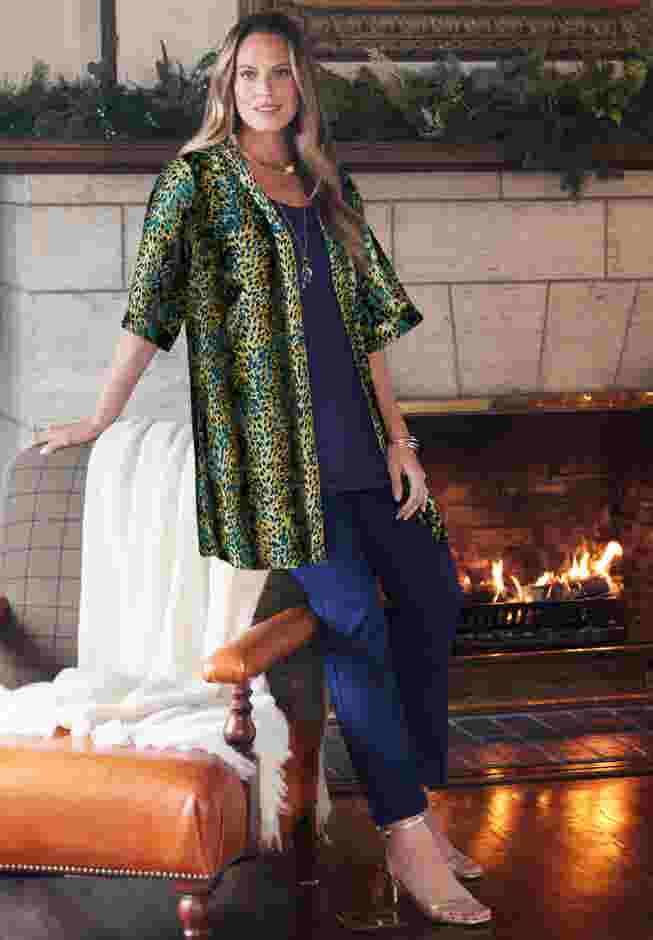 In-Vogue Velvet Kimono image number 0
