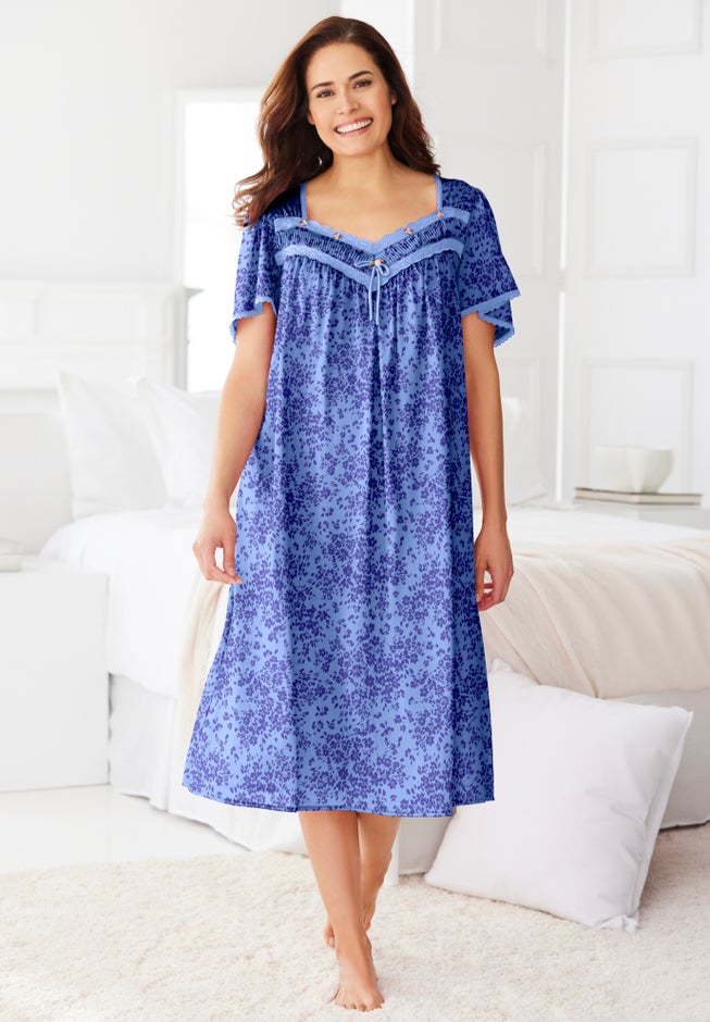 Short Silky Lace-Trim Gown image number 5
