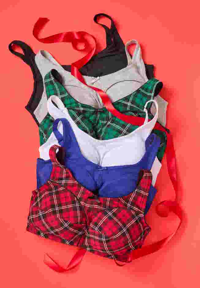 Cotton Back-Close Wireless Bra image number 11