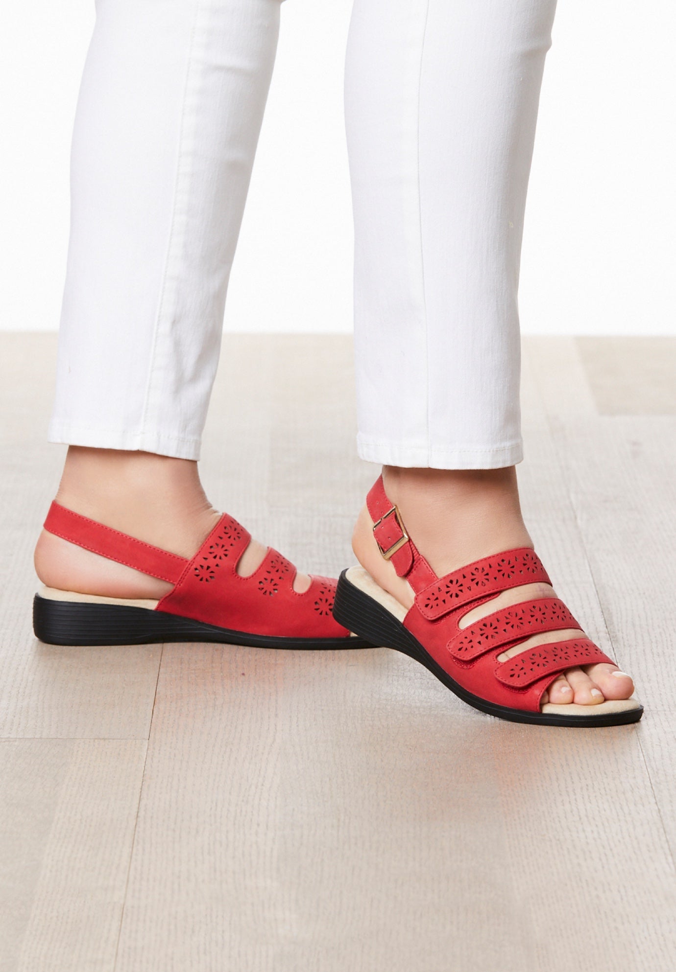 The Sutton Sandal By Comfortview image number 0