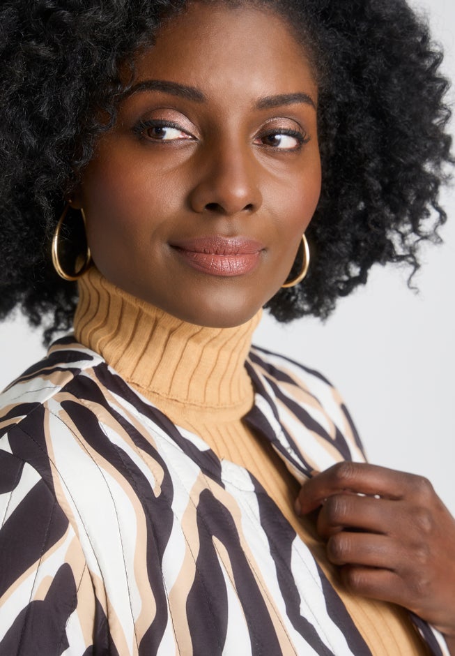 Collarless Quilted Jacket image number null