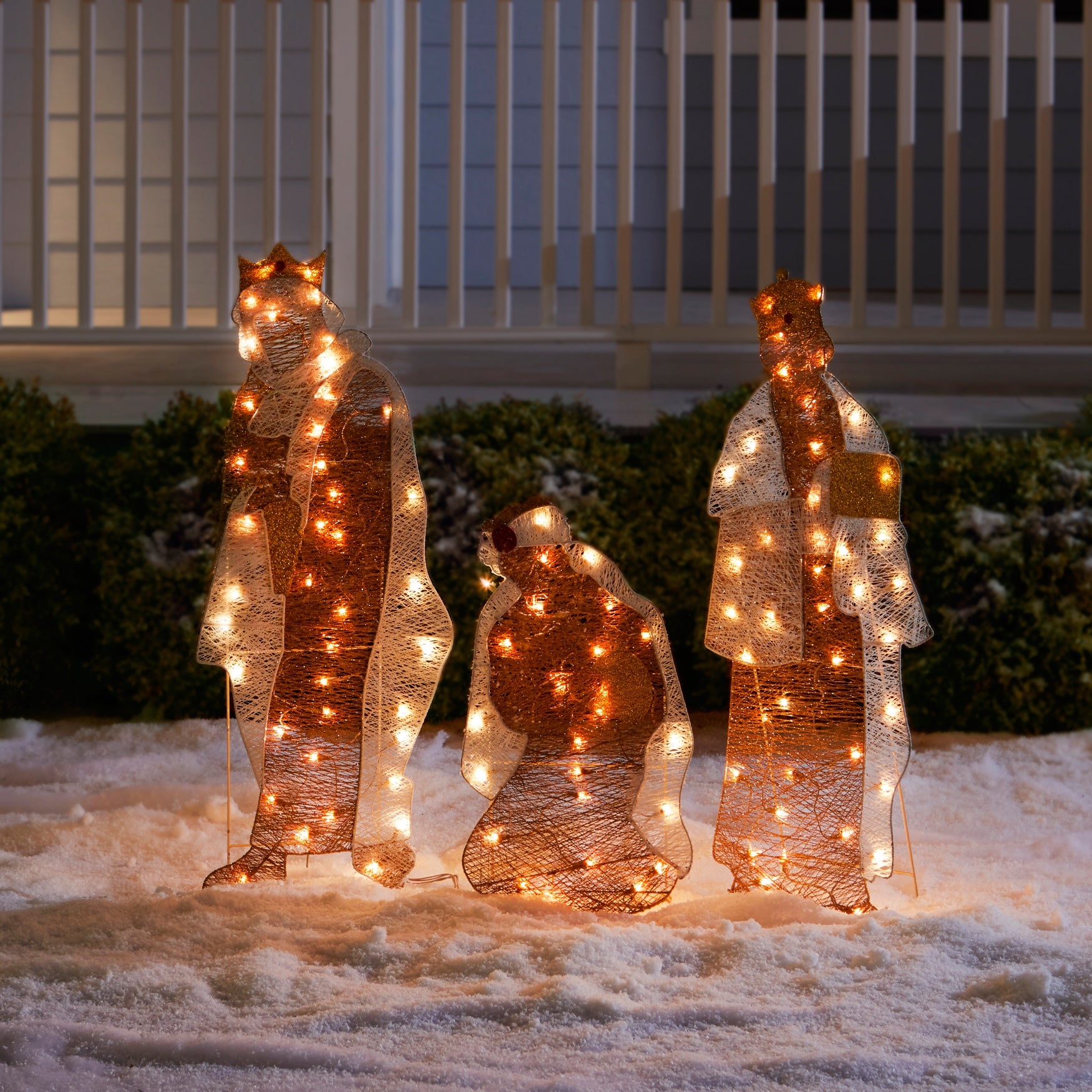 Crystal Splendor Outdoor Scenes image number 0
