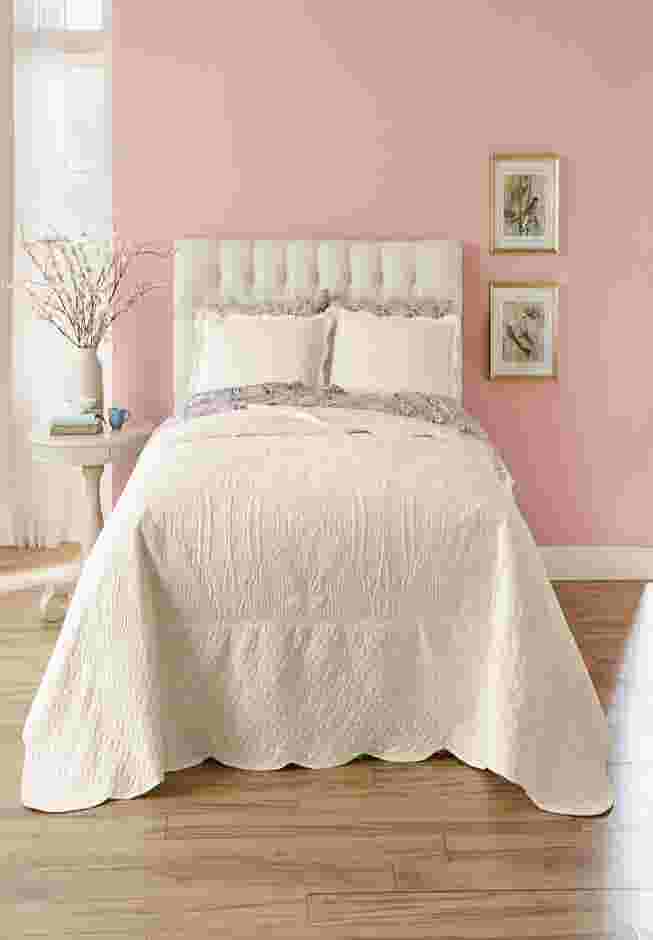 Lily Damask Bedspread image number 0