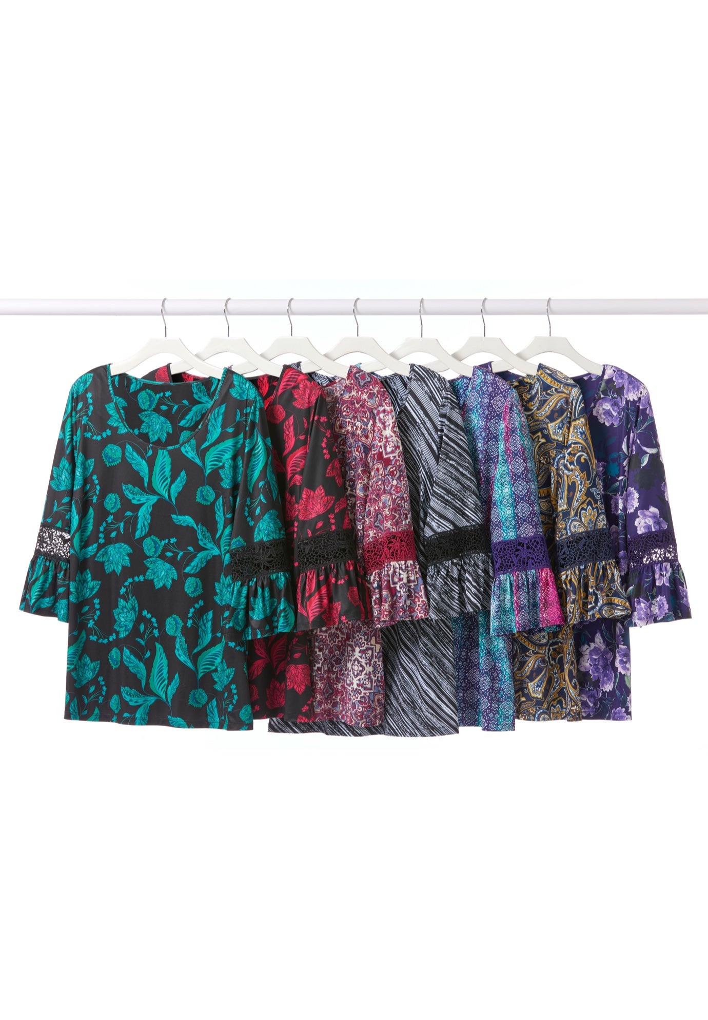 Dream Drape Bella Crochet Trim Top image number 3