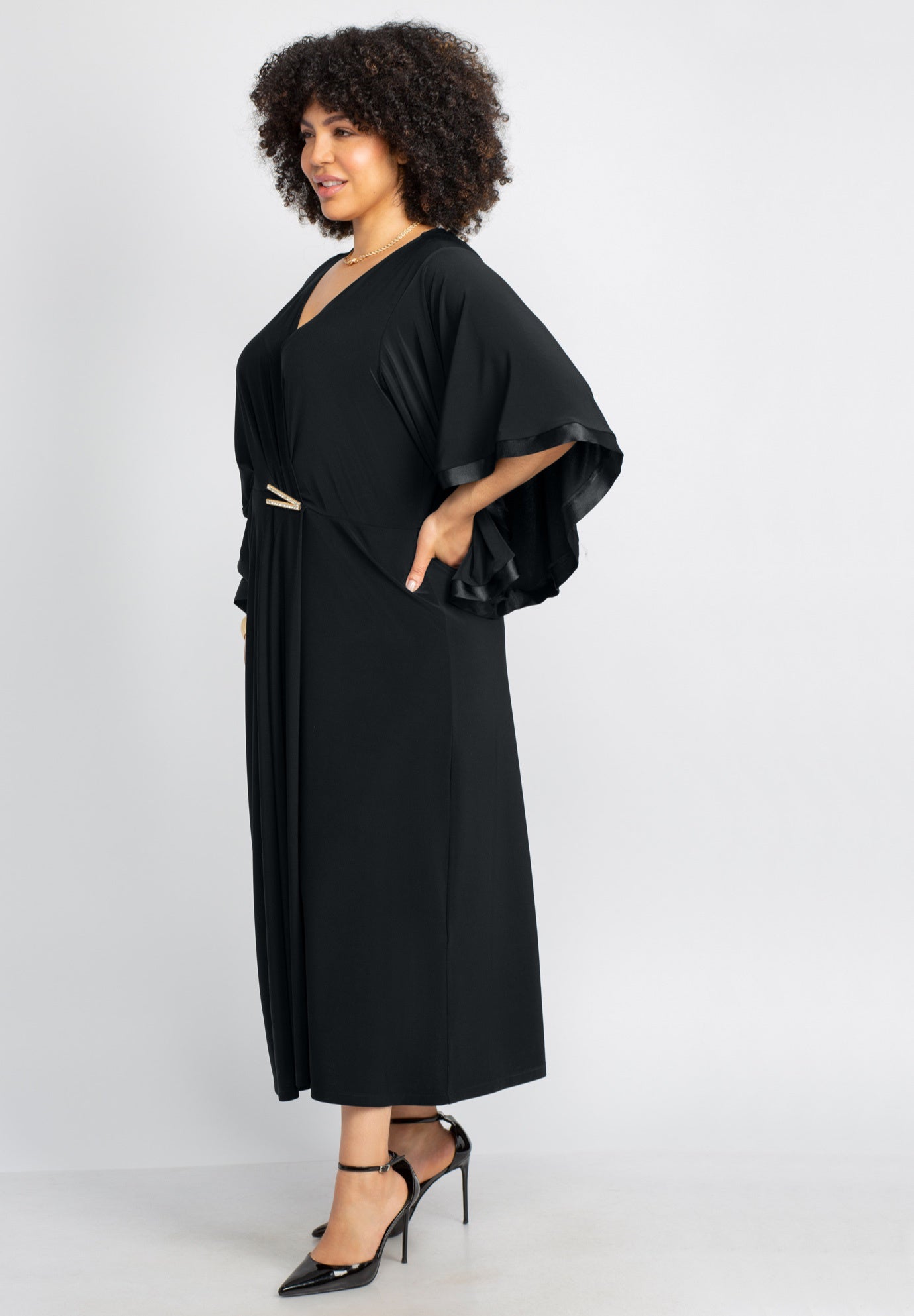 V-Neck Twist Maxi Dress image number 4