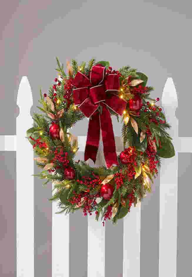 26" Pre-Lit Bordeaux Wreath image number 0