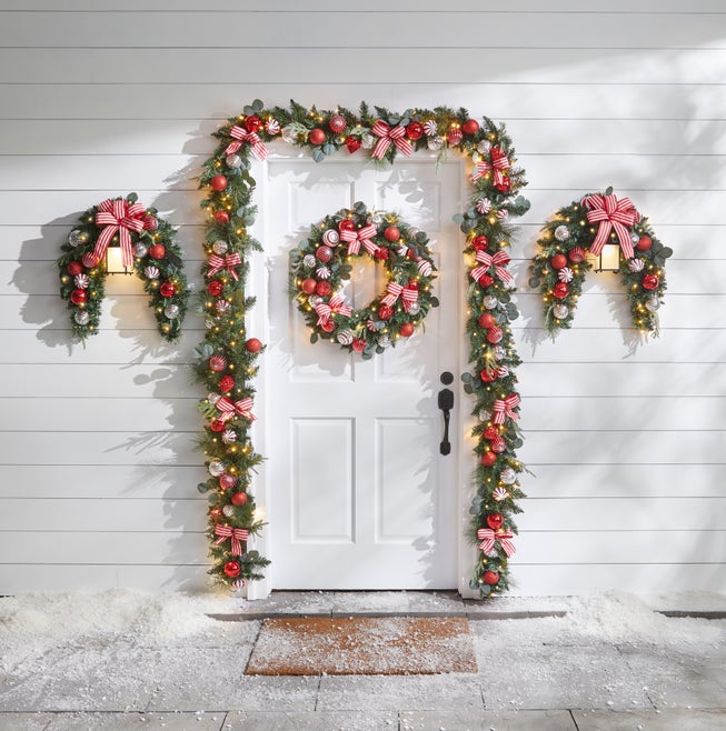 6' Pre-Lit Christmas Cheer Garland image number 1