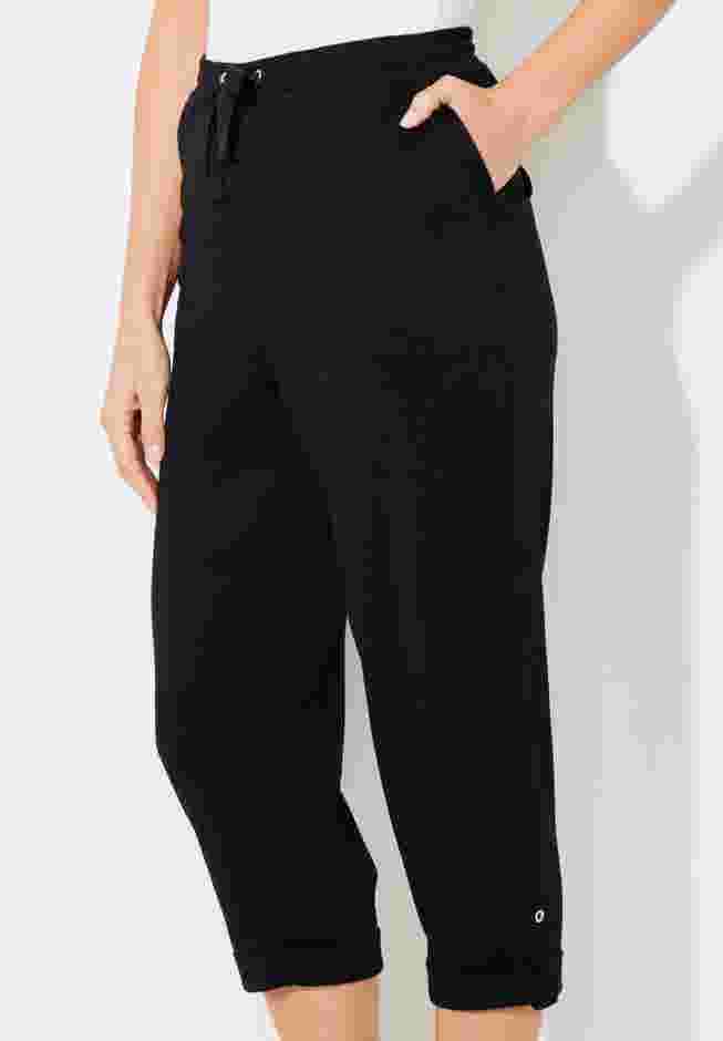 Cloud Knit French Terry Roll Tab Capri image number 3