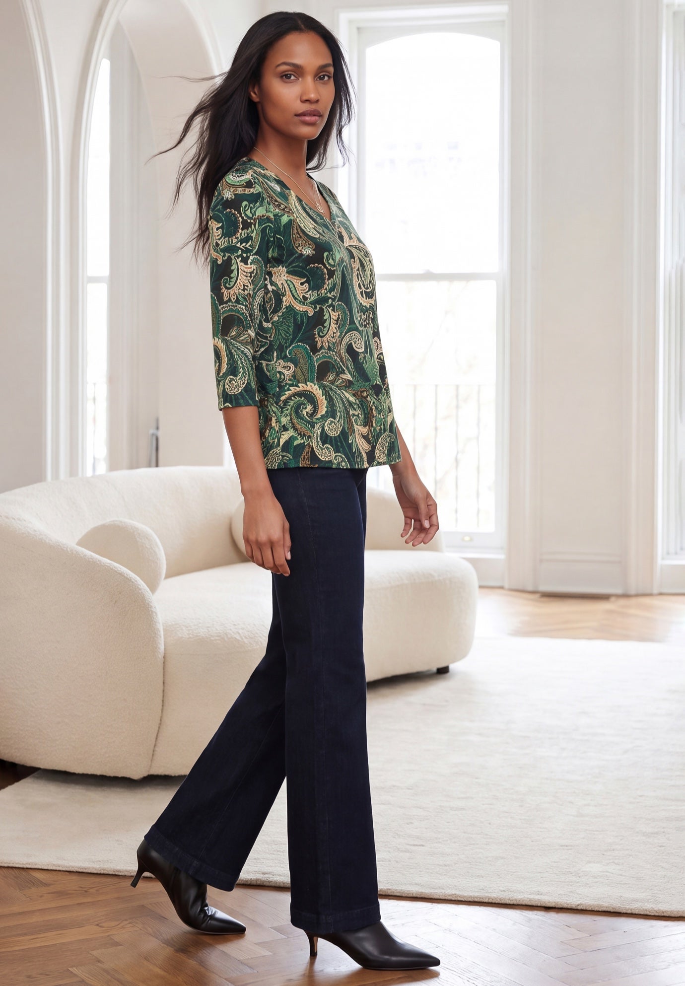 Stretch Cotton V-Neck Tee image number 2