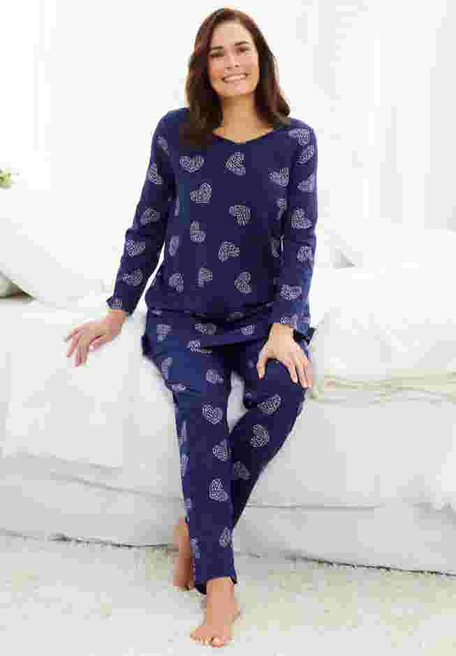 Avenue Body Three-Quarter Sleeve Pajama Set image number 3