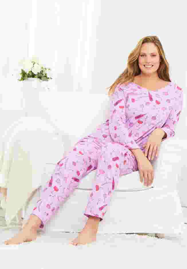 Avenue Body Three-Quarter Sleeve Pajama Set image number 4
