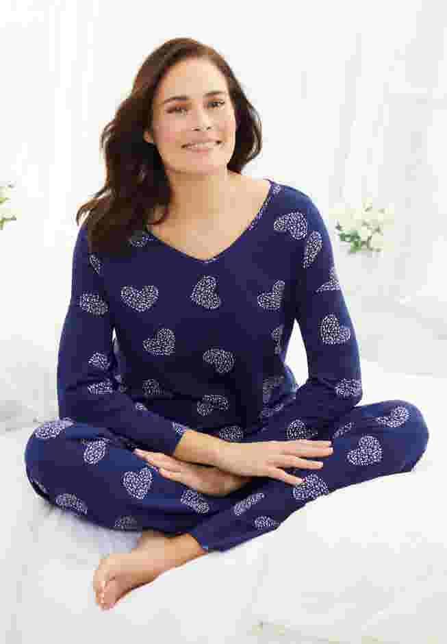 Avenue Body Three-Quarter Sleeve Pajama Set image number 5