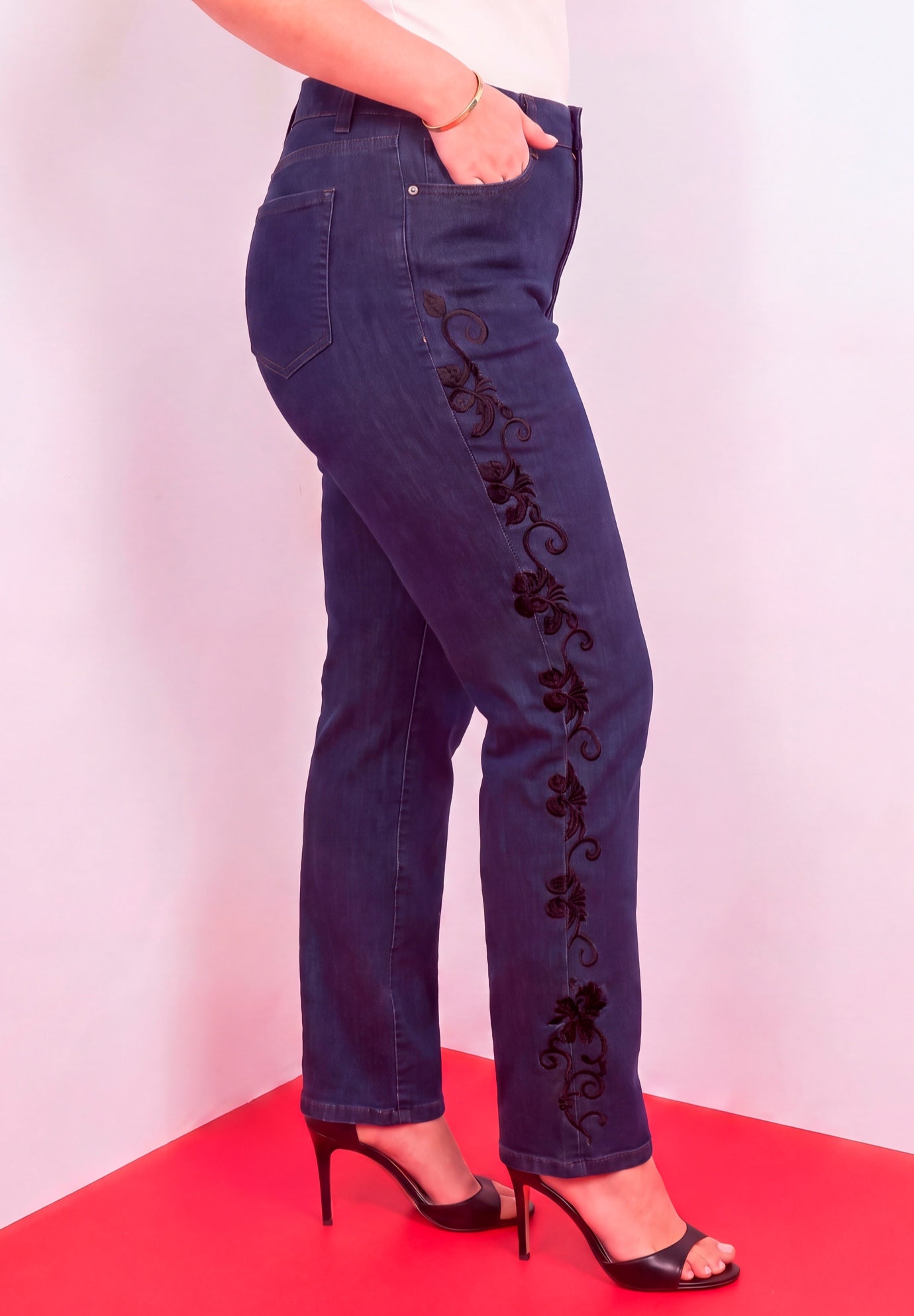Plus Size Whitney Jean with Invisible Stretch&reg; image number 2