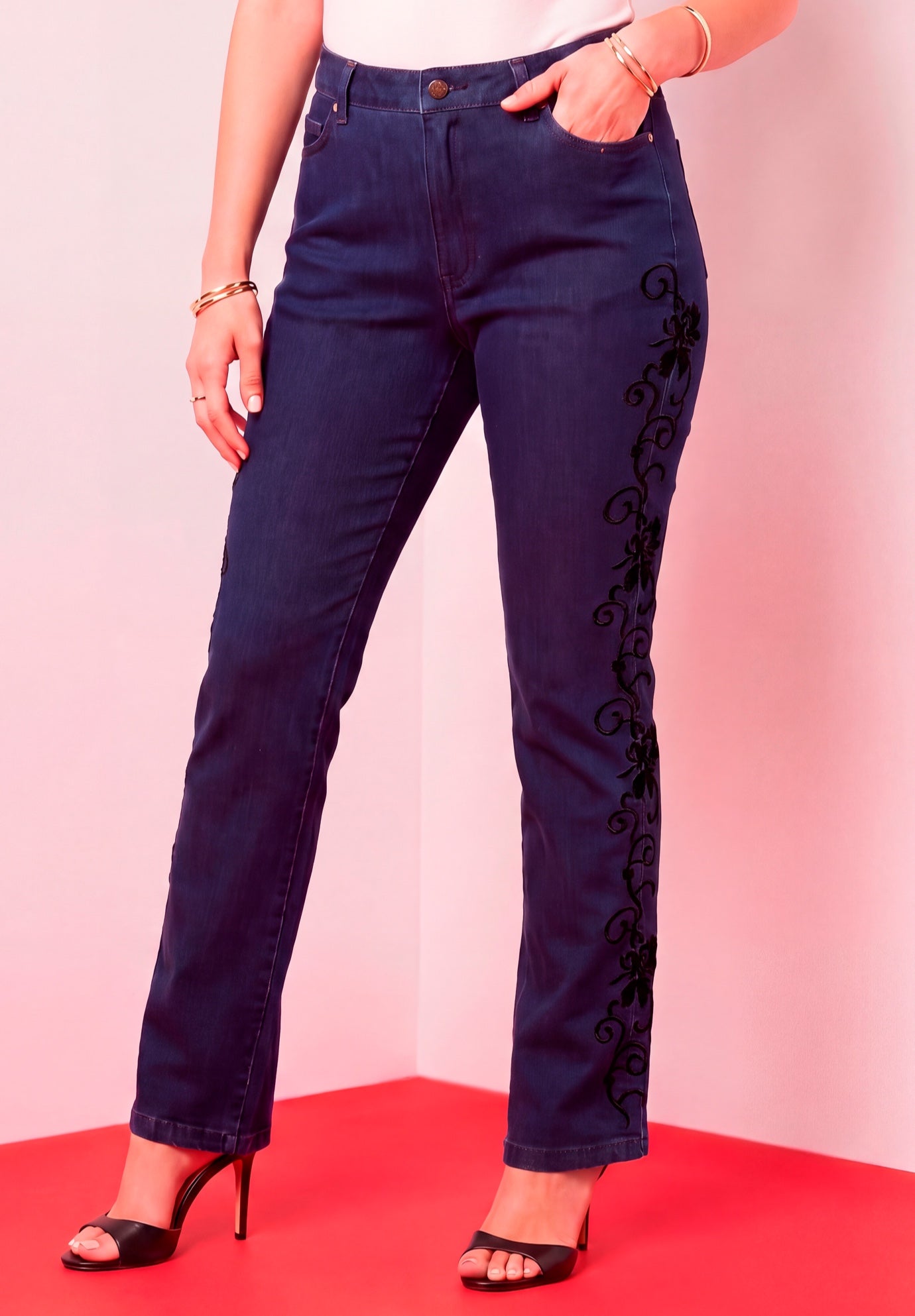Plus Size Whitney Jean with Invisible Stretch&reg; image number 0