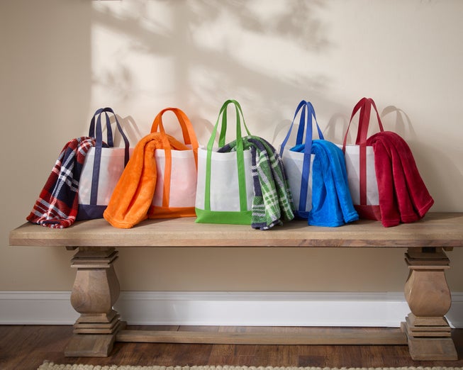 Tote Bag With Free Throw image number null
