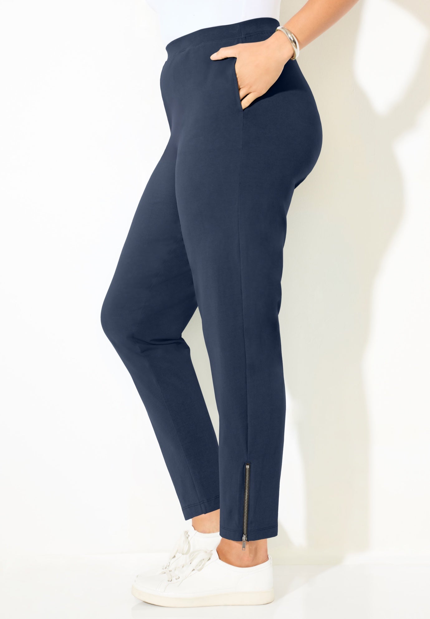 Suprema&reg; Studio Slim Leg Zip Pant image number 2