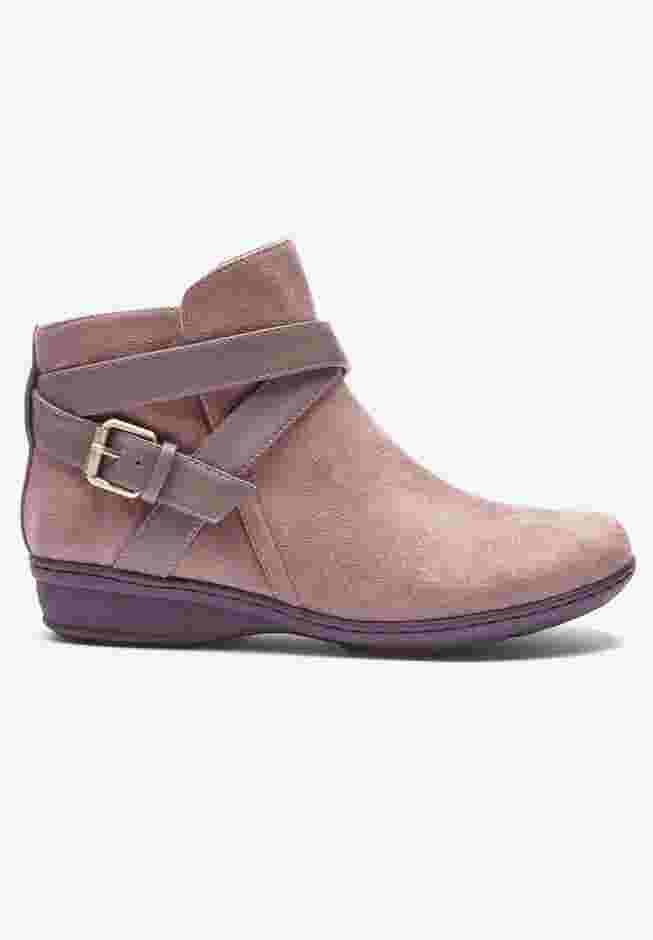 The Bronte Bootie image number 6
