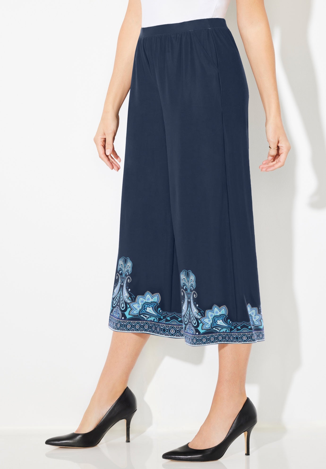 AnyWear Wide Leg Capri image number 3