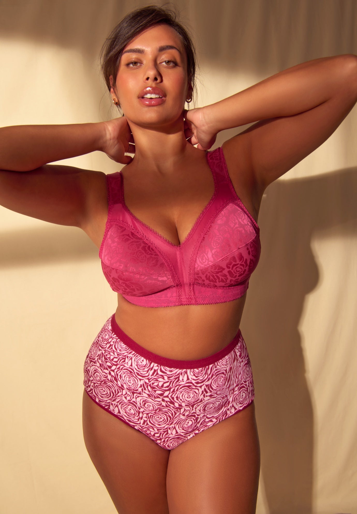 Playtex&reg; 18 Hour Ultimate Shoulder Comfort Wireless Bra 4693 image number 3