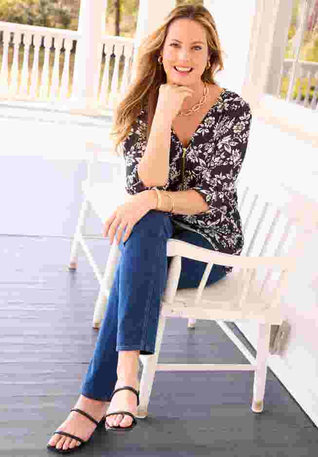 Dream Drape Zip V-Neck Top image number 3