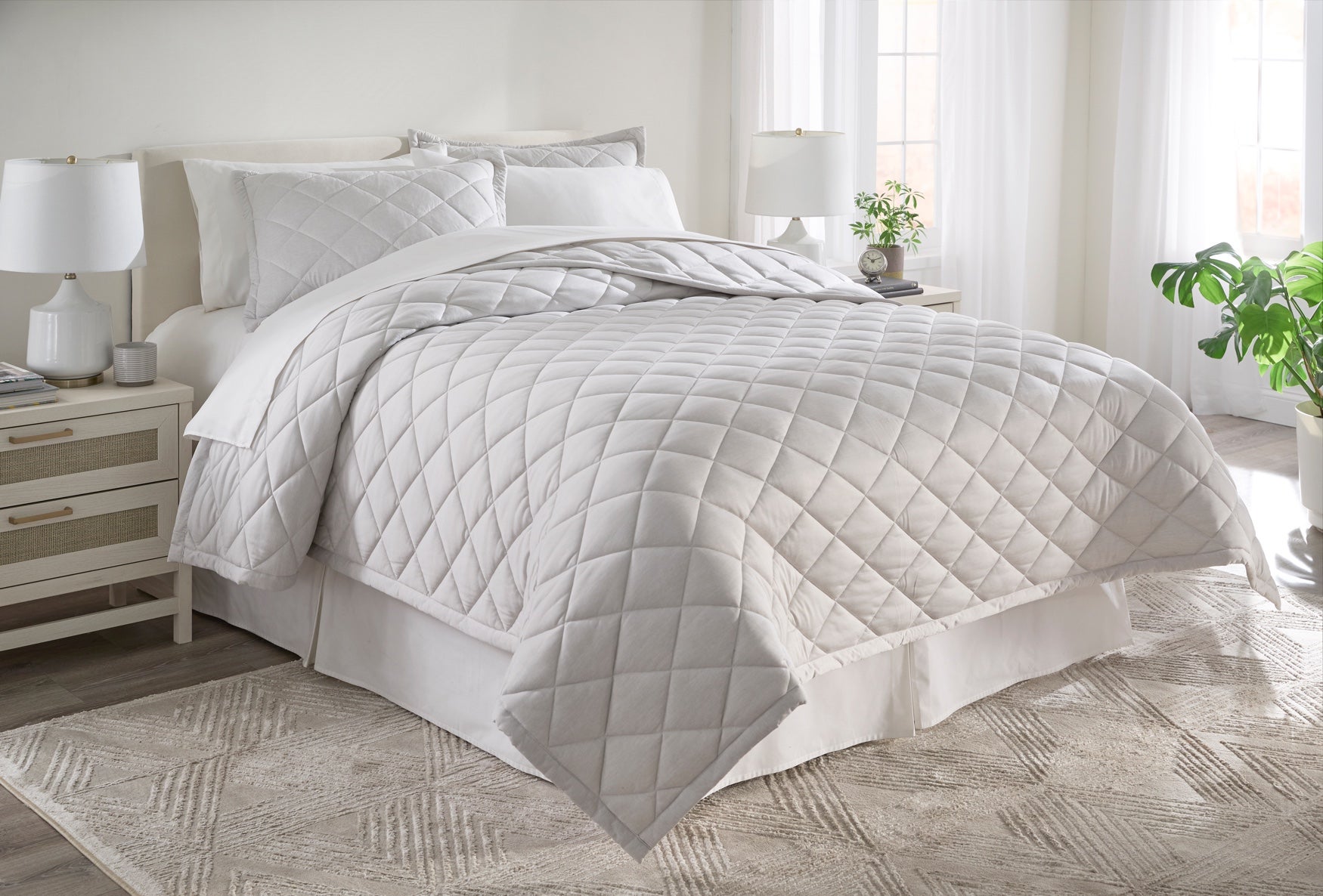 BH Studio Jersey Quilt Set image number 0