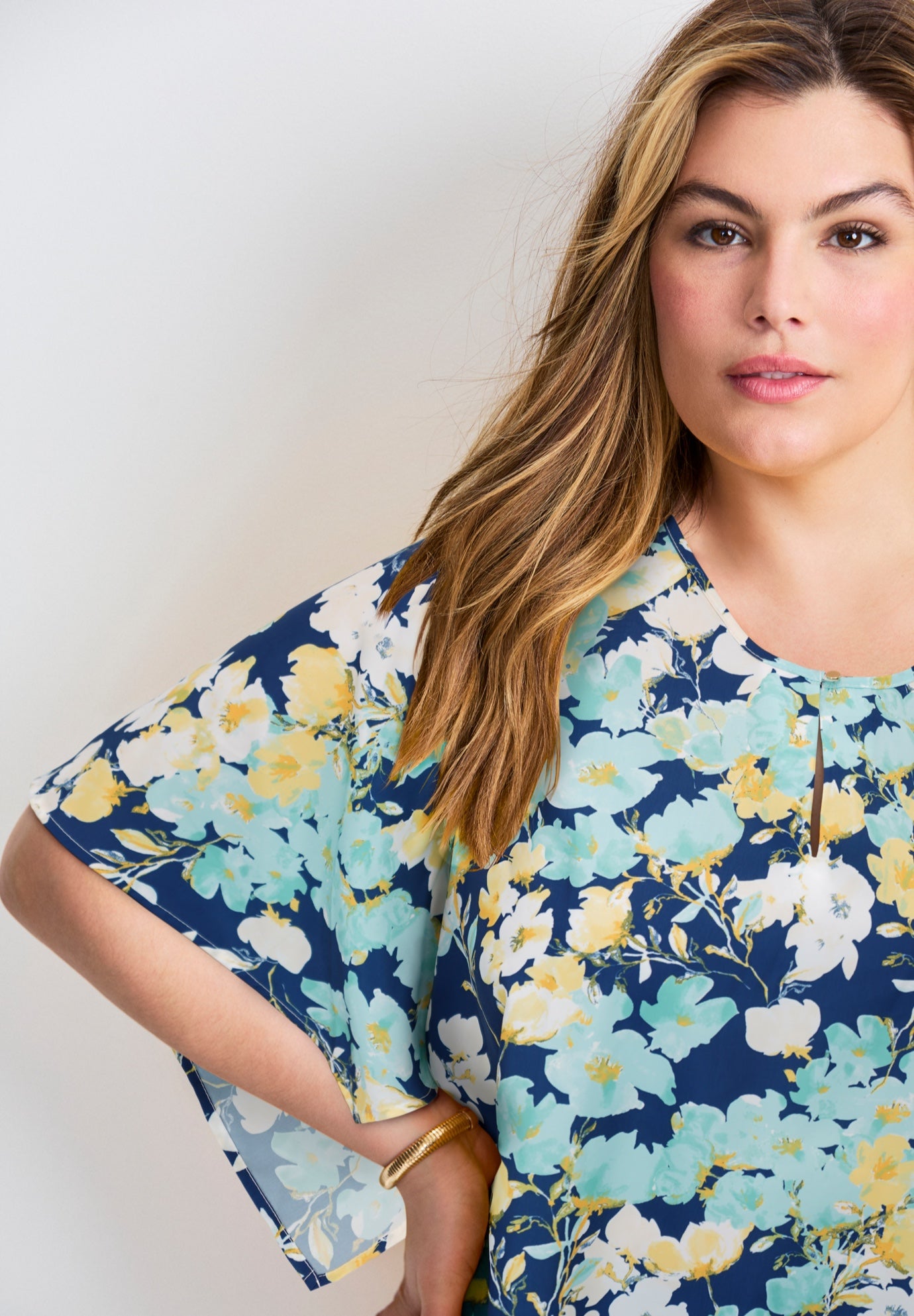 Flutter Sleeve Keyhole Blouse image number 3