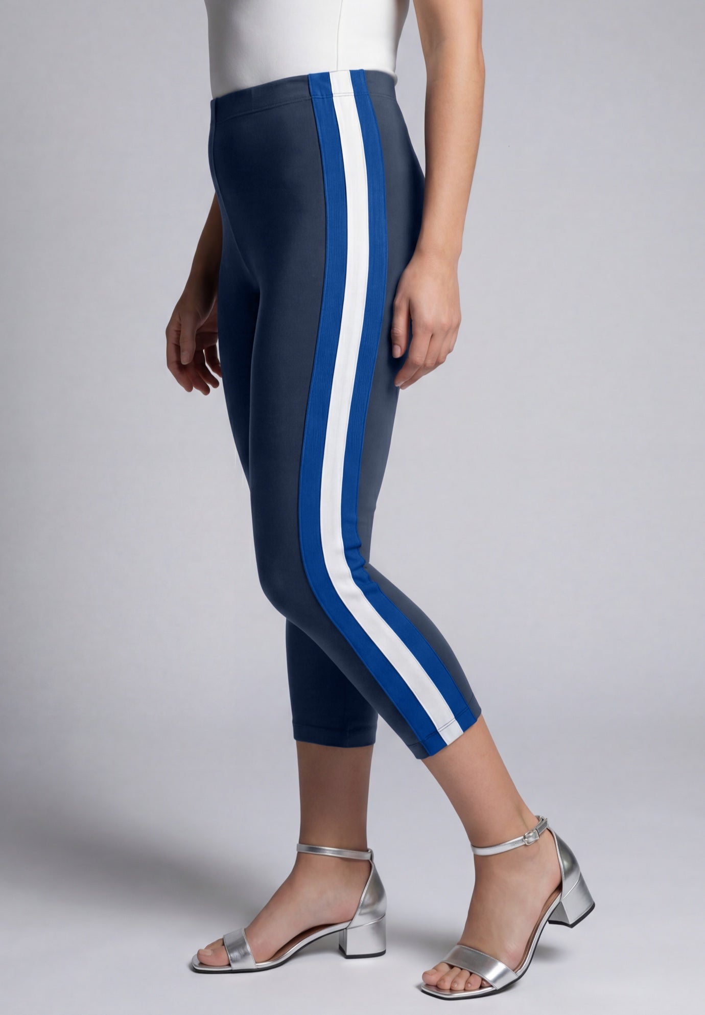 Everyday Stretch Cotton Capri Legging image number 0