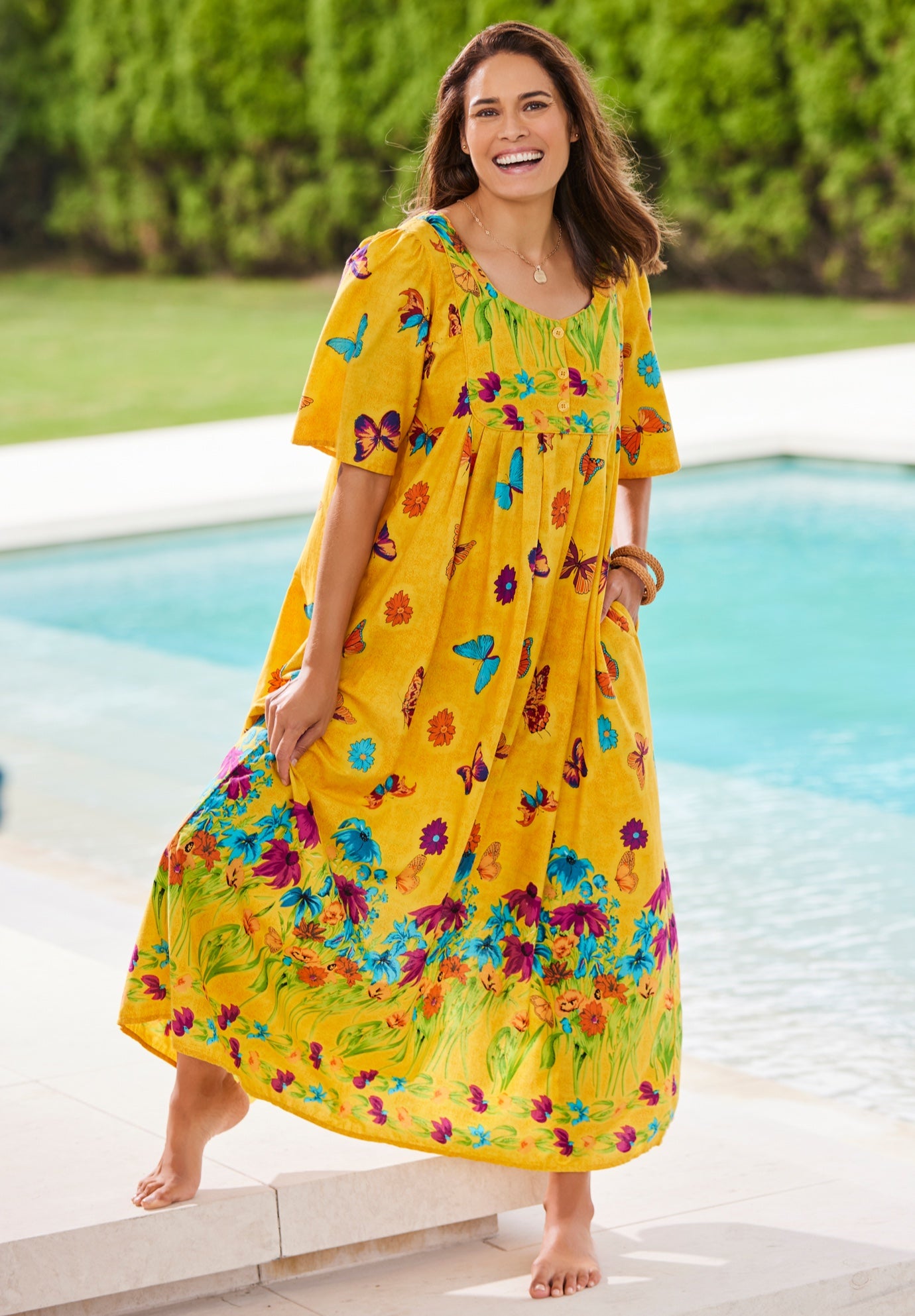 Bib Front Lounger image number 0