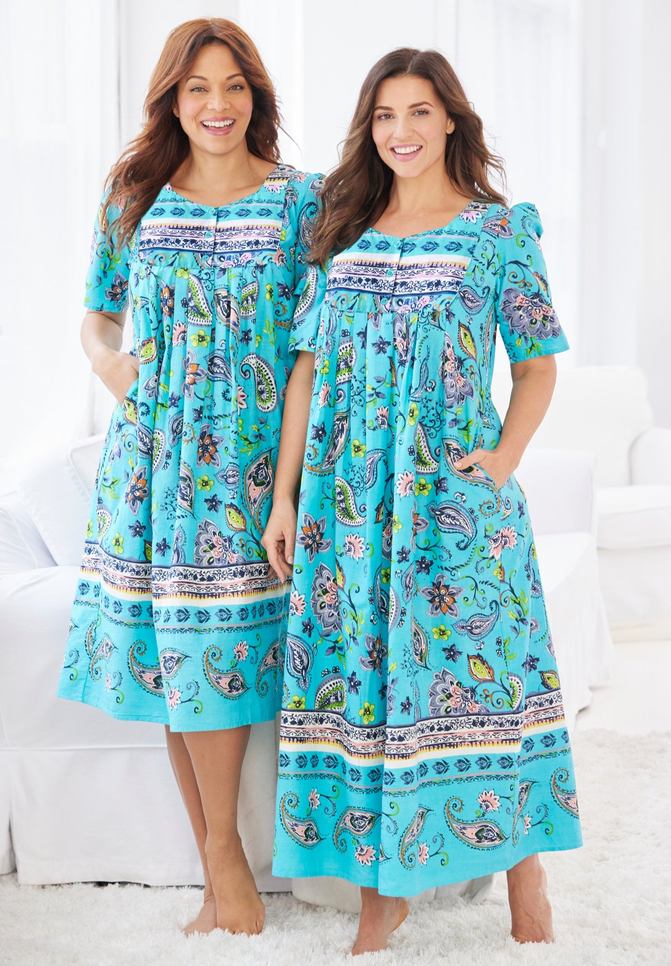 Bib Front Lounger image number 5