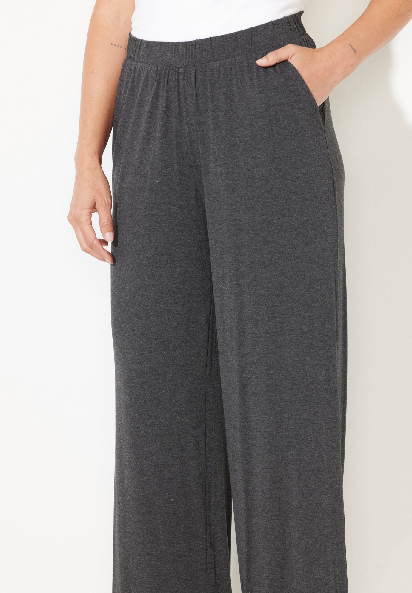 AnyWear Wide Leg Pant image number 3