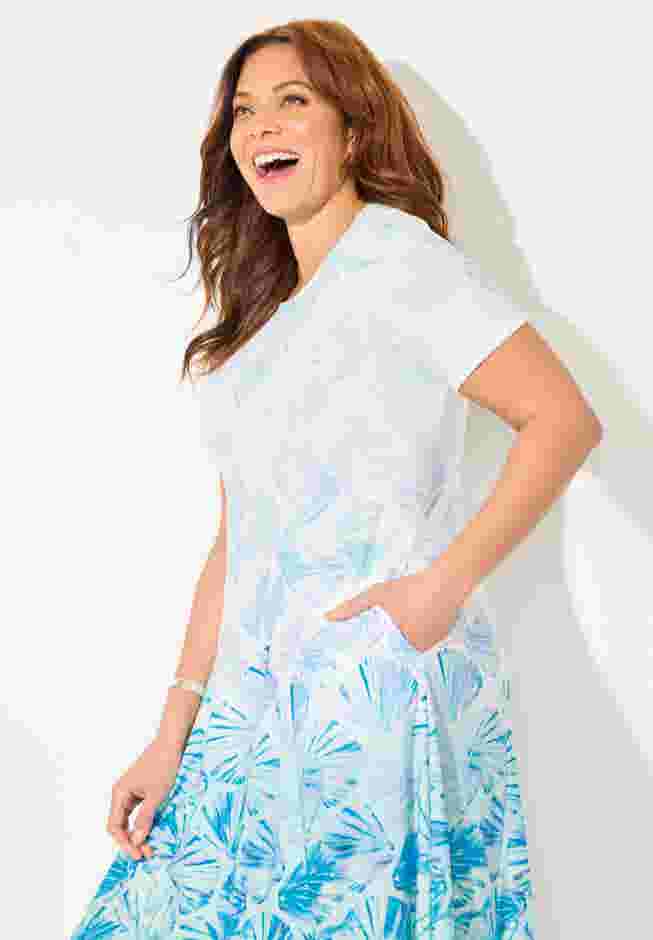 Scoopneck Maxi Dress image number 3