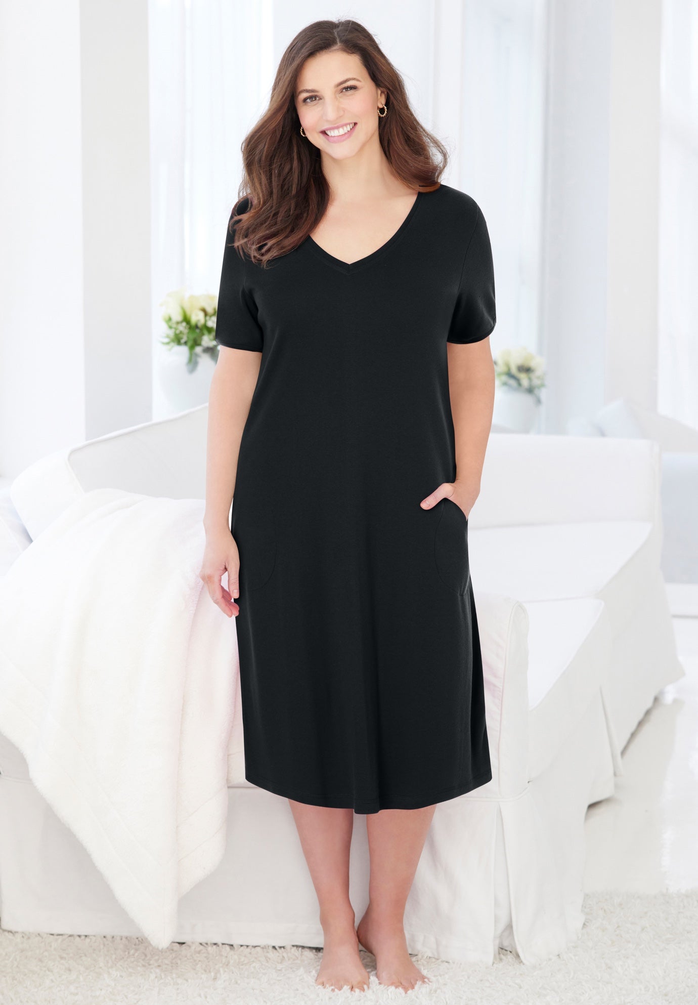 Short T-Shirt Lounger image number 0